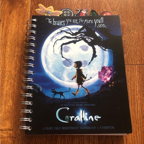 Coraline tabbed notebook - Picture 1 of 8